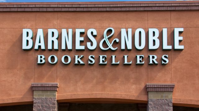 A sign on a Barnes & Noble storefront