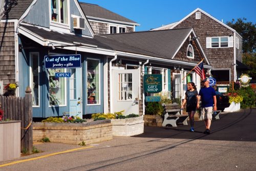 couple at perkins cove in ogunquit maine