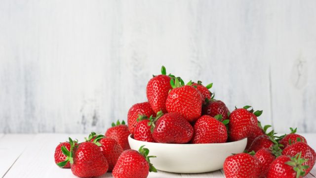 strawberries in bowl