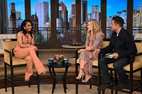 Kelly Ripa and Mark Consuelos interviewing Rozonda "Chilli" Thomas
