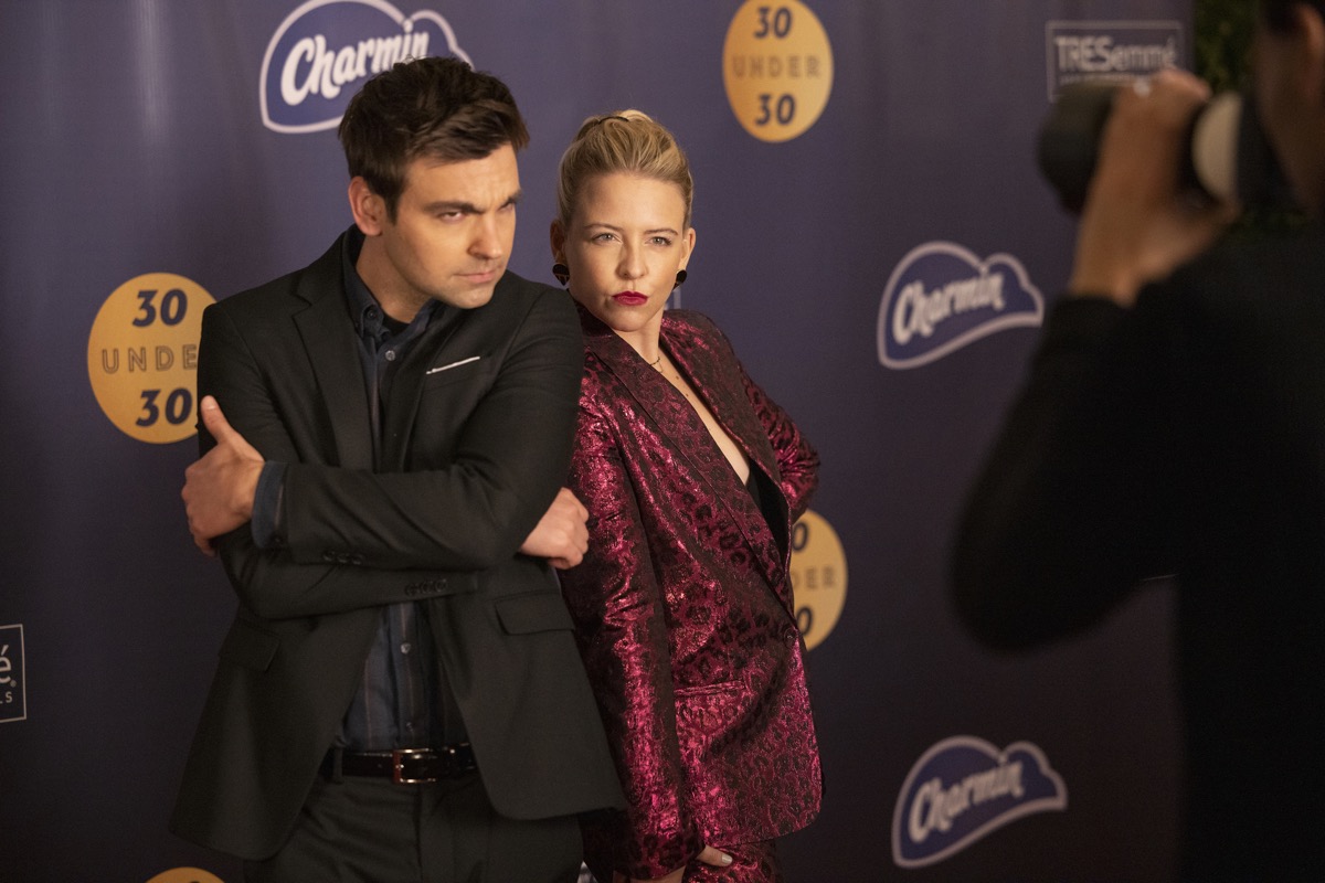 Drew Tarver and Heléne Yorke in The Other Two
