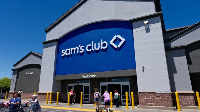 A Sam's Club storefront exterior