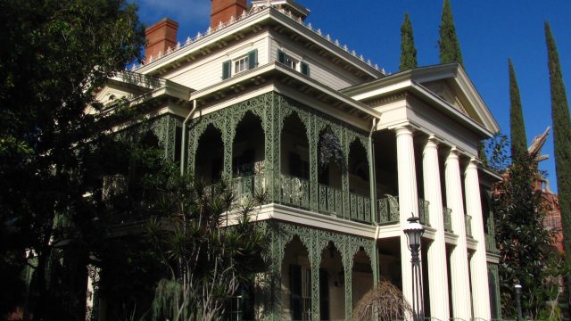 Disneyland Haunted Mansion