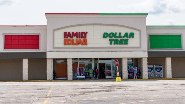family dollar and dollar tree storefronts