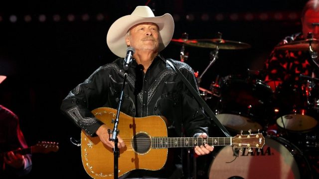 Alan Jackson performing in 2022