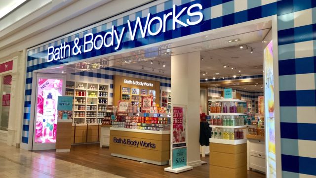 Bath & Body Works Storefront Outside