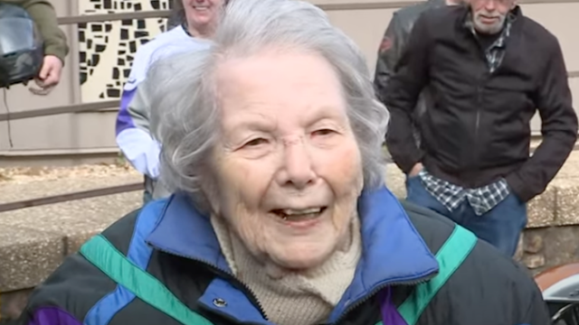 evelyn eales on her 104th birthday