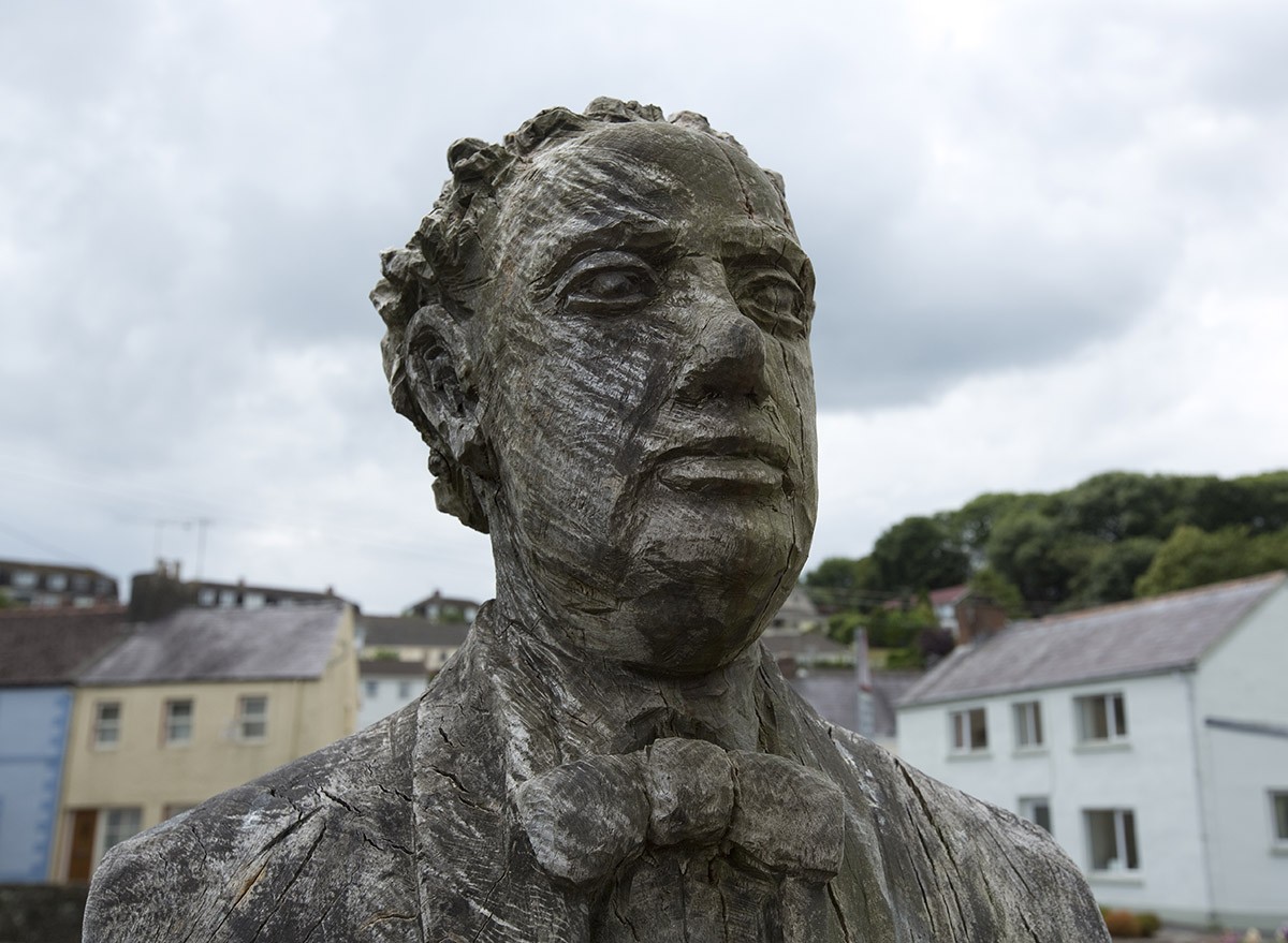 Wooden Sculpted Bust of Poet and Welsh Bard Dylan Thomas in Laugharne, Carmarthenshire.