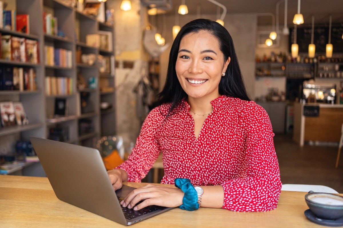 Woman on laptop.