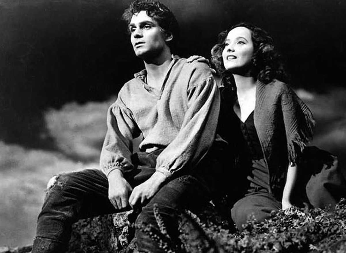 Laurence Olivier and Merle Oberon in "Wuthering Heights"
