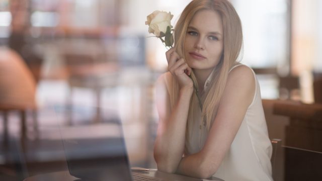 5 Signs Your Partner May Be Fantasizing About Someone Else
