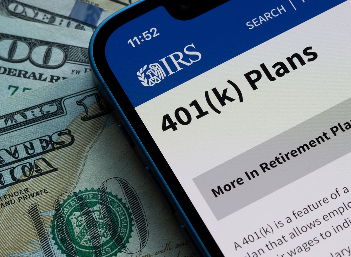 The 401(K) plans page on the IRS website is seen on an iPhone