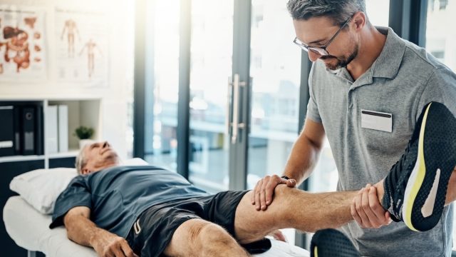 Top 3 Easy Fixes to Delay a Knee Replacement, Researchers Discover