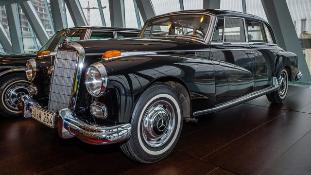 Mercedes 300d adenauer