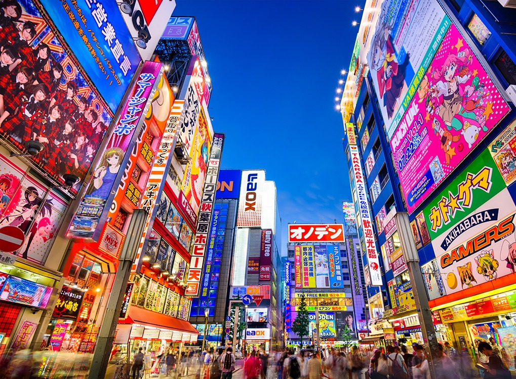 toyko lights at night