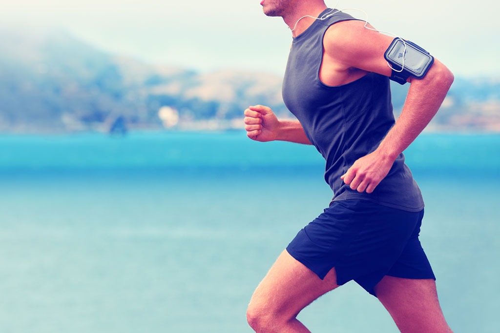 man running outside, weight loss motivations